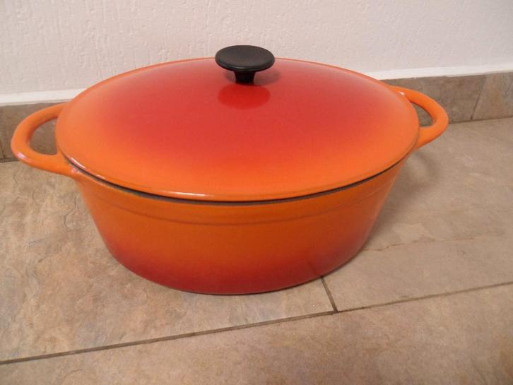 GRANDE COCOTTE OVALE EN FONTE ÉMAILLÉE  9L, Huis en Inrichting, Keuken | Potten en Pannen, Nieuw, Kookpan of Snelkookpan, Gietijzer