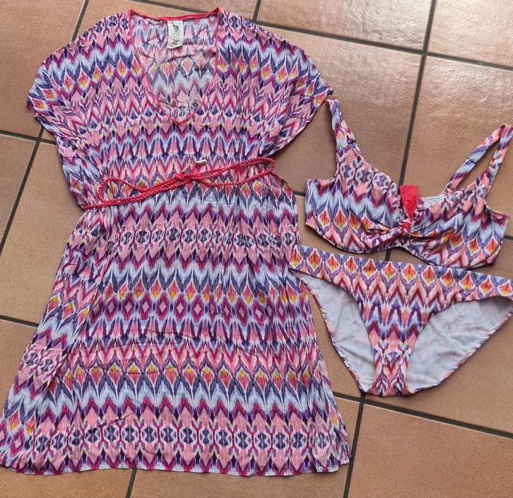 Tunique en bikini Chantelle zo goed als nieuw, Kleding | Dames, Badmode en Zwemkleding, Zo goed als nieuw, Bikini, Ophalen of Verzenden