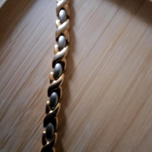 Bracelet torsadé 2 couleurs (argent et or) 20cm. Top qualité, Handtassen en Accessoires, Armbanden, Zo goed als nieuw, Goud, Goud