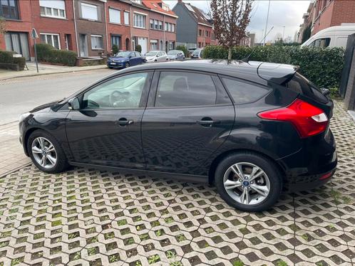 Ford Focus 1.0i benzine, Auto's, Ford, Particulier, Focus, Benzine, Euro 5, 5 deurs, Handgeschakeld, Zwart, Zwart, Stof, Ophalen