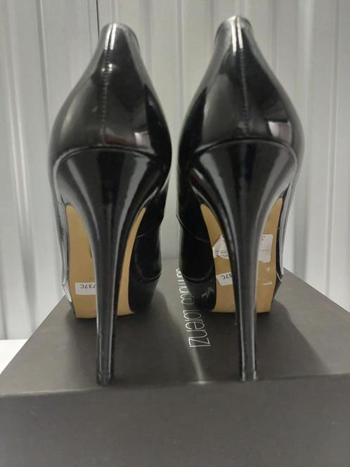 737C* MEMBUR prachtige pumps van zwart lakleer (39), Kleding | Dames, Schoenen, Nieuw, Pumps, Zwart, Verzenden