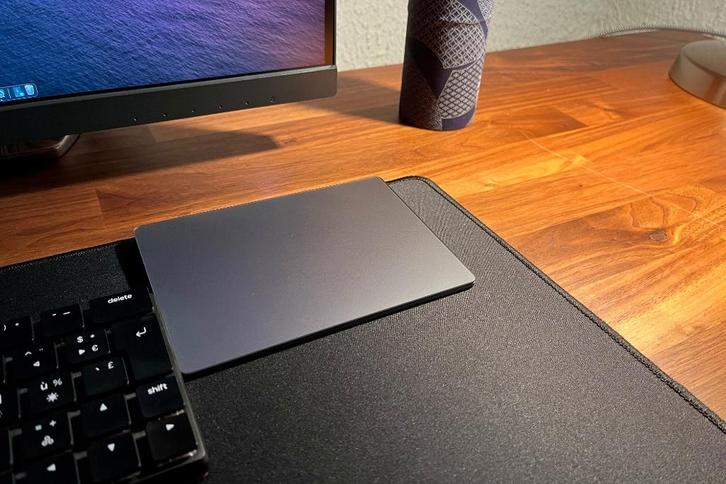 Apple Magic Trackpad 2, Computers en Software, Muizen, Zo goed als nieuw, Trackpad, Draadloos, Ophalen of Verzenden
