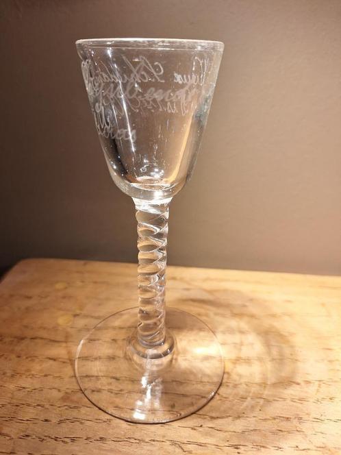 Rynbende ad Maas tekst geëtst borrelglas, jeneverglas _12, Verzamelen, Glas en Drinkglazen, Zo goed als nieuw, Borrel- of Shotglas