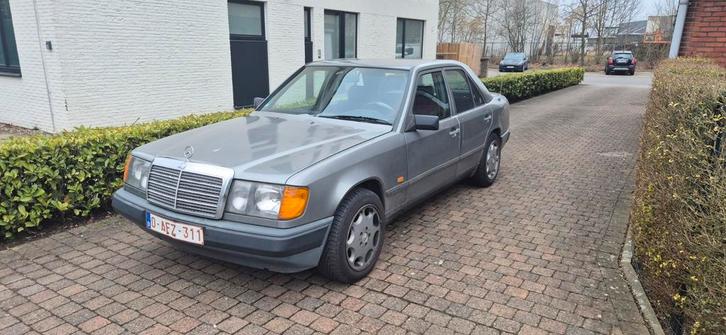 Mercedes W124 (1988) LPG. Gekeurd tot 11/2027 Rijdt goed., Auto's, Oldtimers, Particulier, Ophalen