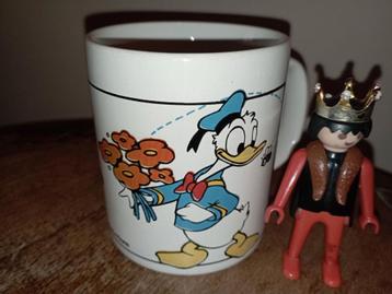 651) Mok Daisy and donald beschikbaar voor biedingen