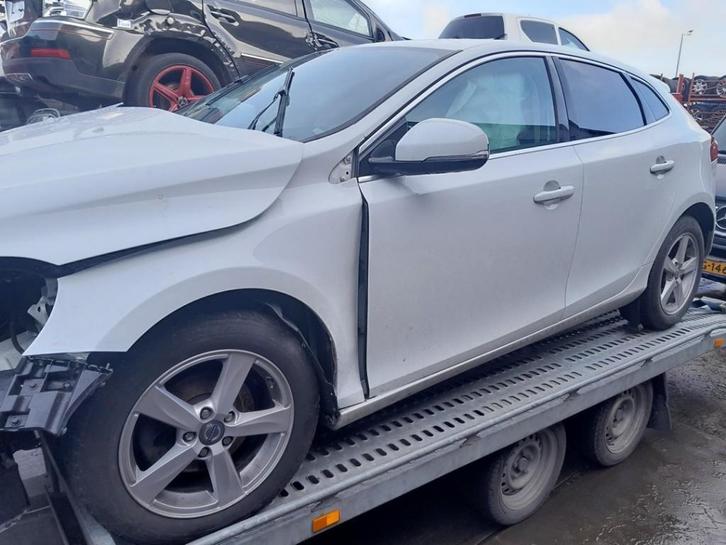PORTIER LINKS VOOR Volvo V40 (MV) (32321018), Auto-onderdelen, Carrosserie, Deur, Volvo, Voor, Links, Gebruikt