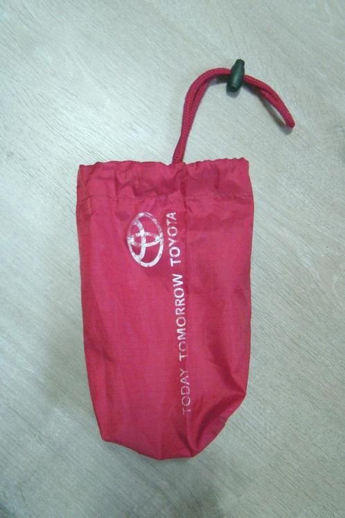 etui rood Today Tomorrow Toyota = 19x9cm x5cm  - heuptasje, Collections, Marques & Objets publicitaires, Comme neuf, Ustensile