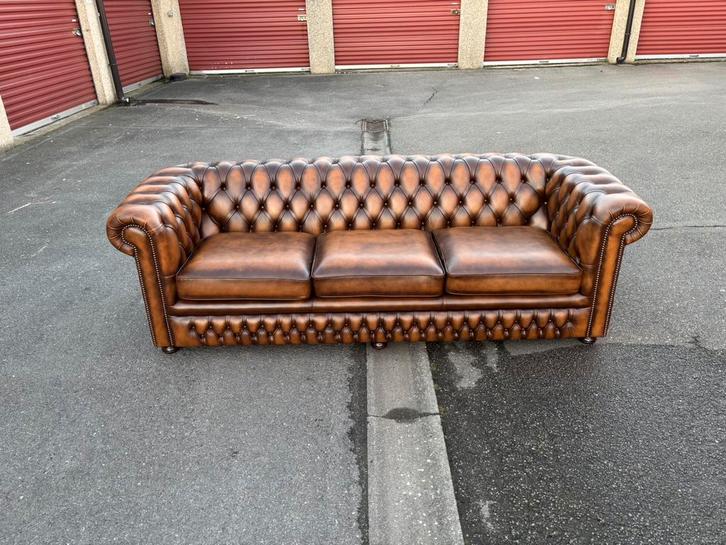Canape Chesterfield Anglais, Huis en Inrichting, Zetels | Zetels, Nieuw, Rechte bank, Driepersoons, 200 tot 250 cm, 75 tot 100 cm
