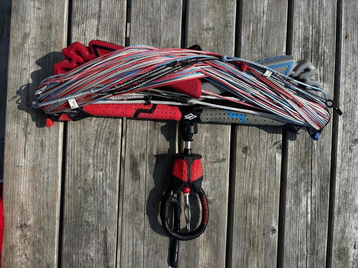 Naish Torque V2 bar- 50cm - compleet & gecontroleerd, Watersport en Boten, Kitesurfen, Zo goed als nieuw, Bar, Geen board, Ophalen of Verzenden