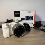 Sony a6000 fototoestel Body + Lens 16-55mm - nieuwstaat!, Audio, Tv en Foto, Fotocamera's Digitaal, Ophalen of Verzenden, Zo goed als nieuw