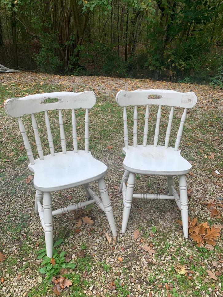 Witte stoelen (hout), Huis en Inrichting, Stoelen, Gebruikt, Twee, Hout, Wit, Ophalen of Verzenden