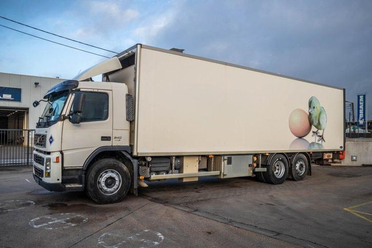 Volvo FM340+POUSSIN/CHICKEN/KUIKEN/KÛKEN (bj 2007), Auto's, Vrachtwagens, Bedrijf, Te koop, Airconditioning, Elektrische ramen