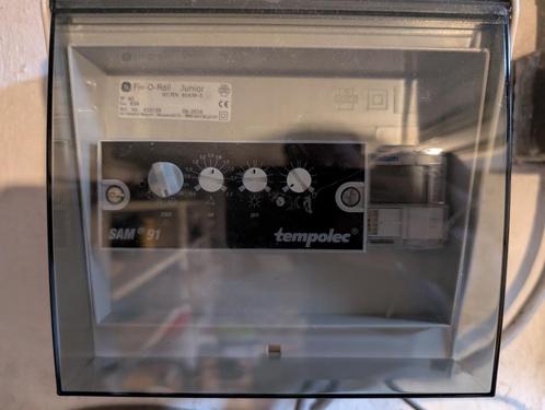Weersafhankelijke Thermostaat met digitale schakelklok, Doe-het-zelf en Bouw, Thermostaten, Gebruikt, Ophalen