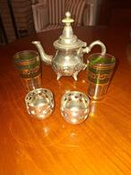 Oosterse theepot met glaasjes en houders, Ophalen, Gebruikt, Inox of Chroom, Los bestek