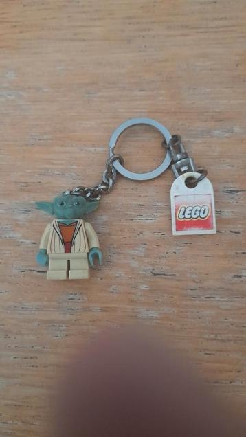 LEGO Yoda sleutelhanger beschikbaar voor biedingen