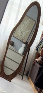Organische staande spiegel walnoot kleur 1m60 op 55cm, Ophalen, Nieuw, Overige vormen