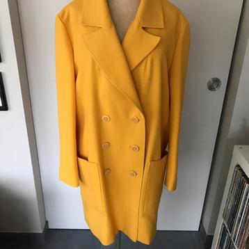 Mantel wol maat 46 beschikbaar voor biedingen