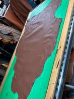 Bruin kleur kalf leer 1.1 mm dikte iets stug en glad A-517, Hobby en Vrije tijd, Ophalen of Verzenden, Zo goed als nieuw, Bruin