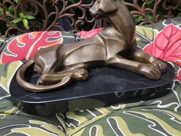 bronzen abstracte poema panter beeld  beschikbaar voor biedingen