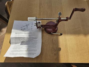 Handmatige appelschiller beschikbaar voor biedingen