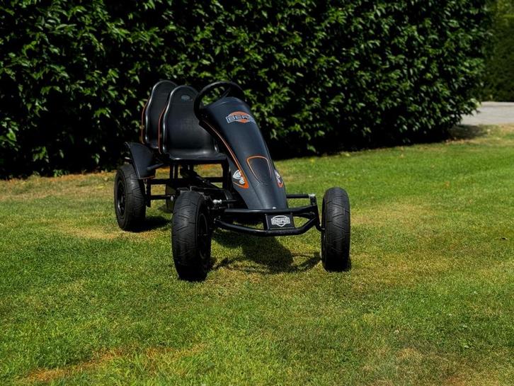 Prachtige nieuwstaat berg black edition gocart voor 2 pers., Kinderen en Baby's, Speelgoed | Buiten | Skelters, Zo goed als nieuw