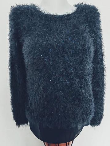 Pull en maille angora à paillettes et sequin S/M beschikbaar voor biedingen
