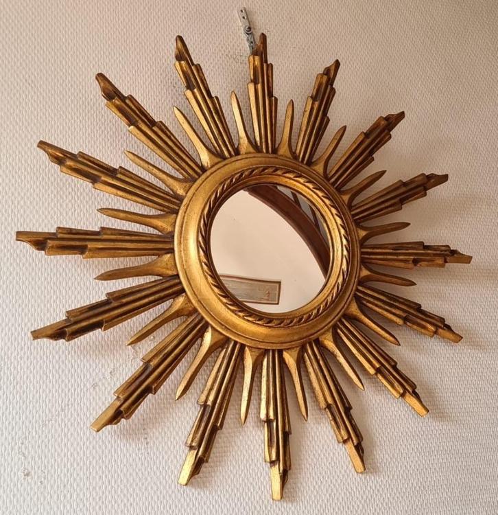 Zonnespiegel, frame in hout, diameter 58 cm, Antiek en Kunst, Antiek | Spiegels, 50 tot 100 cm, Minder dan 100 cm, Rond, Ophalen of Verzenden