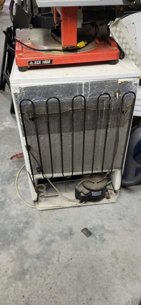 Werkende koelkast - gratis af te halen, Elektronische apparatuur, Koelkasten en IJskasten, Gebruikt, Met vriesvak, Minder dan 75 liter