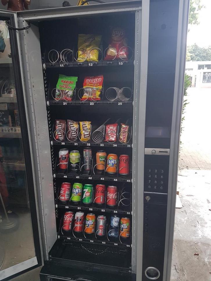 Fris / snack automaat gekoeld Necta, Verzamelen, Automaten | Overige, Zo goed als nieuw, Ophalen