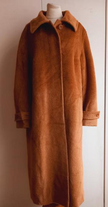 Max Mara mantel maat 40/42 beschikbaar voor biedingen