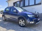 Dacia Sandero Stepway 0.9TCe Stepway Plus LED/GPS/SENSOR, Auto's, 898 cc, Lederen bekleding, 65 kW, Blauw