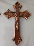 kruisbeeld in koper of tin, Antiquités & Art, Antiquités | Objets religieux, Enlèvement ou Envoi