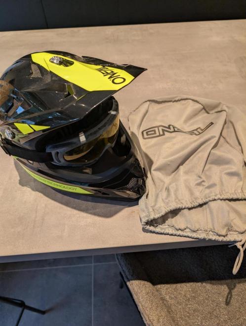 O’Neal MTB Downhill Helm – Backflip (maat L) + Beschermhoes, Fietsen en Brommers, Fietsaccessoires | Fietshelmen, Zo goed als nieuw