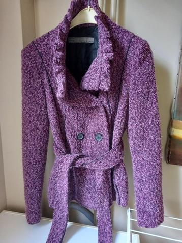 Mooi damesjack beschikbaar voor biedingen