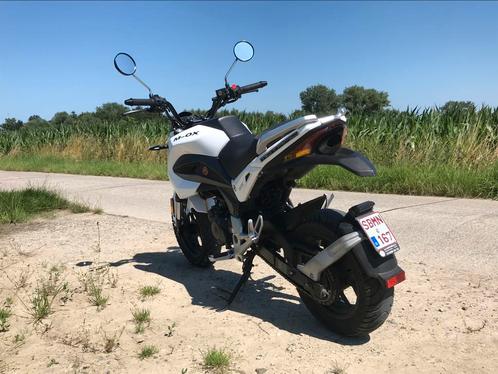 Witte Motrac brommer te koop – topstaat!, Fietsen en Brommers, Minibikes, Midibikes en Pitbikes, Zo goed als nieuw, Ophalen