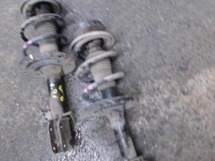 Amortisseur avant droit Dacia Sandero 2 1.0i 54kw 2017, Autos : Pièces & Accessoires, Suspension & Châssis, Dacia, Utilisé, Enlèvement