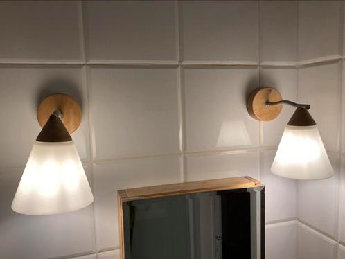 2 appliques murales (IKEA), Huis en Inrichting, Lampen | Wandlampen, Zo goed als nieuw, Glas, Hout, Metaal