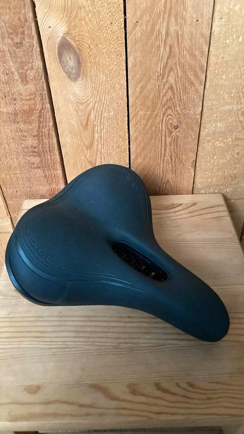 Selle, potence réglable et bequille, Fietsen en Brommers, Fietsonderdelen, Zo goed als nieuw, Algemeen, Stuur, Ophalen of Verzenden