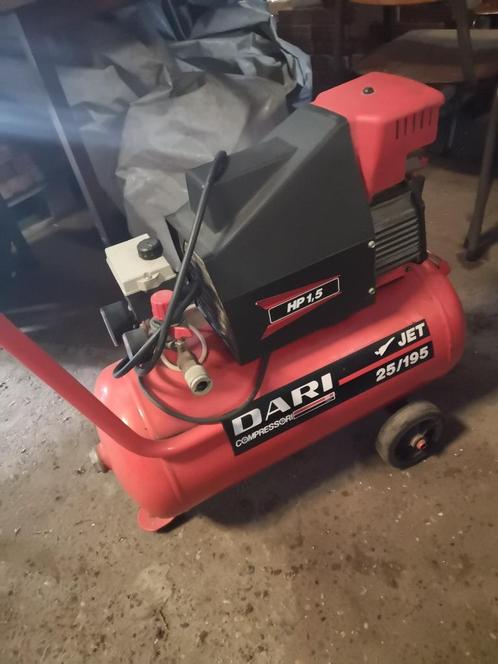 Zo goed als nieuw compressor., Doe-het-zelf en Bouw, Compressors, Gebruikt, 6 tot 10 bar, 25 tot 100 liter, Mobiel, Ophalen