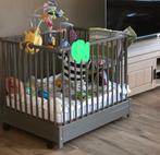 Babypark grijs/bruin met wieltjes + matras, Kinderen en Baby's, Babyparken, Ophalen, Zo goed als nieuw, Rechthoekig, In hoogte verstelbaar