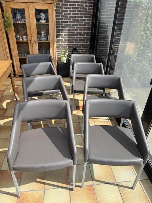 Eet/keuken/vergaderstoelen (totaal 8 stuks), Huis en Inrichting, Stoelen, Nieuw, Vijf, Zes of meer stoelen, Metaal, Grijs, Ophalen