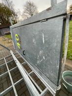 2soorten Werfdeuren, Ophalen, Zo goed als nieuw