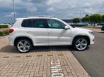 R-Line_Full - Full - Full., Auto's, Voorwielaandrijving, Euro 5, Zwart, Wit