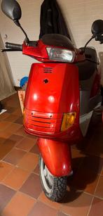 Piaggio SKR 125cc / 150cc 180cc gilera, Fietsen en Brommers, Ophalen, Zo goed als nieuw, Zip