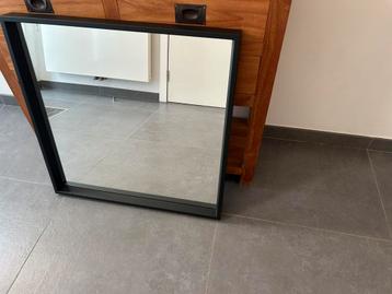 Spiegel Nissedal 65x65 beschikbaar voor biedingen