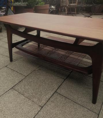 Design vintage salontafel Louis Van Teeffelen voor WéBé 1955 beschikbaar voor biedingen