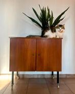 Vintage sideboard, dressoir, platenspeler kastje mid-century, Huis en Inrichting, Ophalen, Zo goed als nieuw