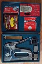 Agrafeuse manuelle Arrow t-50 coffret multi-surfaces+agrafes, Ophalen, Gebruikt