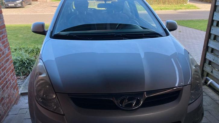 Hyundai i20 gekeurd, Auto's, Hyundai, Particulier, i20, Diesel, Euro 4, Stadsauto, 2 deurs, Handgeschakeld, Zilver of Grijs, Grijs