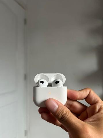 Airpods Gen 3 ORIGINEEL beschikbaar voor biedingen